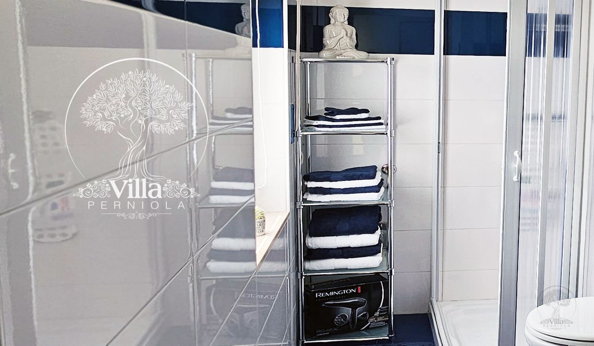 Villa Perniola das Badezimmer