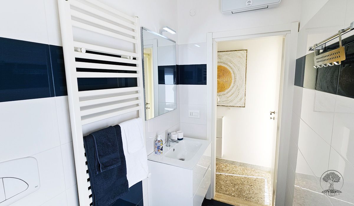 Villa Perniola das Badezimmer